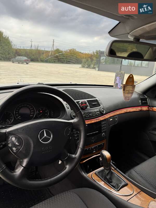 Седан Mercedes-Benz E-Class 2002 в Ужгороді