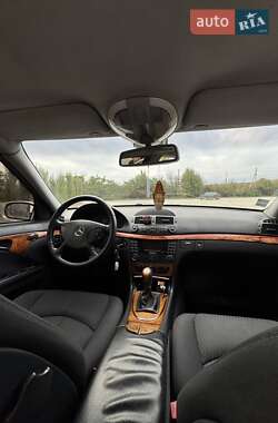 Седан Mercedes-Benz E-Class 2002 в 