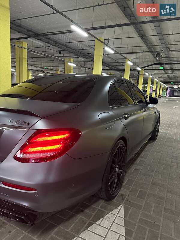 Седан Mercedes-Benz E-Class 2018 в Киеве