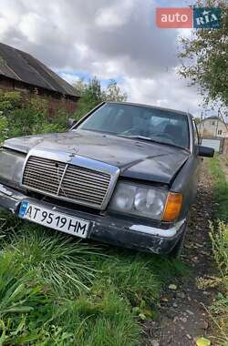 Седан Mercedes-Benz E-Class 1988 в 
