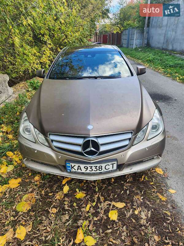Купе Mercedes-Benz E-Class 2010 в Киеве