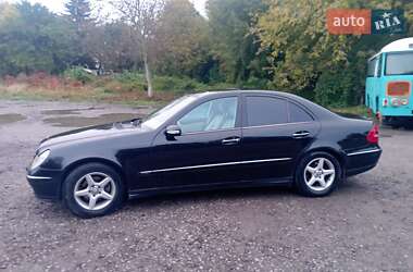 Седан Mercedes-Benz E-Class 2004 в  фото 6 Седан Mercedes-Benz E-Class 2004 в