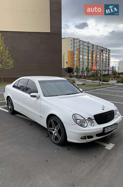 Седан Mercedes-Benz E-Class 2004 в  фото 7 Седан Mercedes-Benz E-Class 2004 в