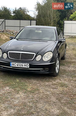 Седан Mercedes-Benz E-Class 2003 в Киеве