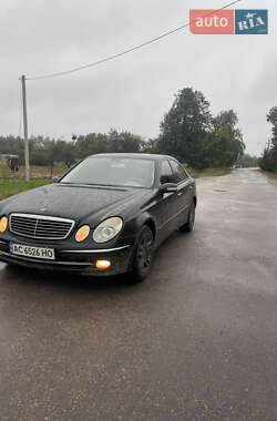 Седан Mercedes-Benz E-Class 2003 в 