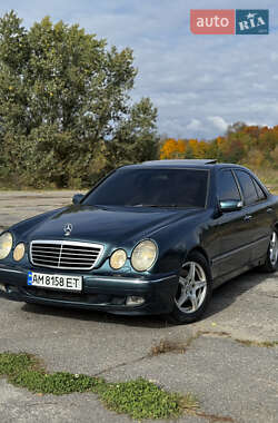 Седан Mercedes-Benz E-Class 2000 в 