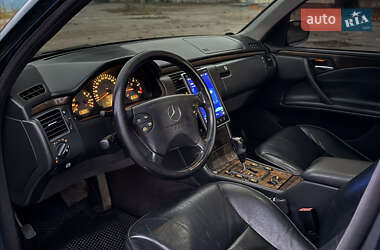 Седан Mercedes-Benz E-Class 2000 в 