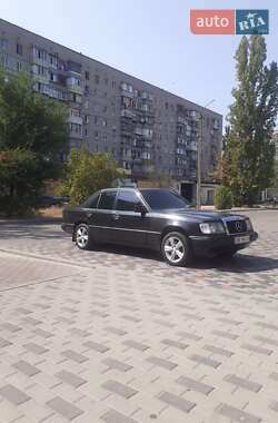 Седан Mercedes-Benz E-Class 1991 в 