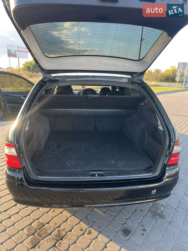 Універсал Mercedes-Benz E-Class 2004 в Львові фото 21 Універсал Mercedes-Benz E-Class 2004 в Львові