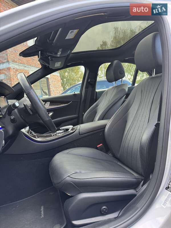 Седан Mercedes-Benz E-Class 2019 в Нововолынске