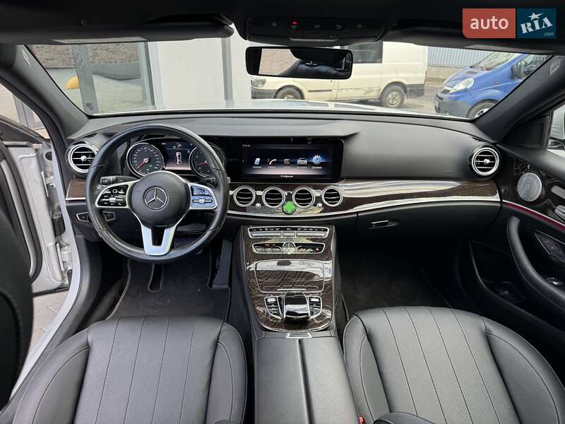 Седан Mercedes-Benz E-Class 2019 в Нововолынске