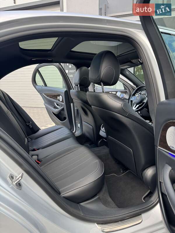 Седан Mercedes-Benz E-Class 2019 в Нововолынске