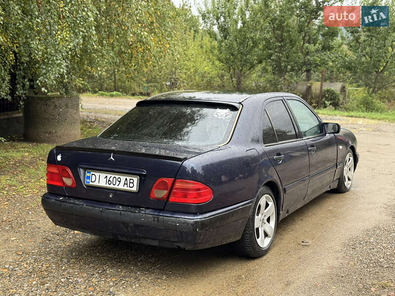 Седан Mercedes-Benz E-Class 1998 в Чернівцях