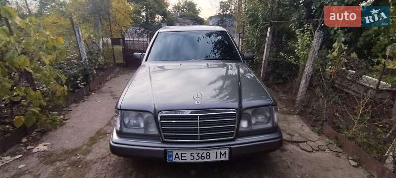 Седан Mercedes-Benz E-Class 1992 в Кропивницком