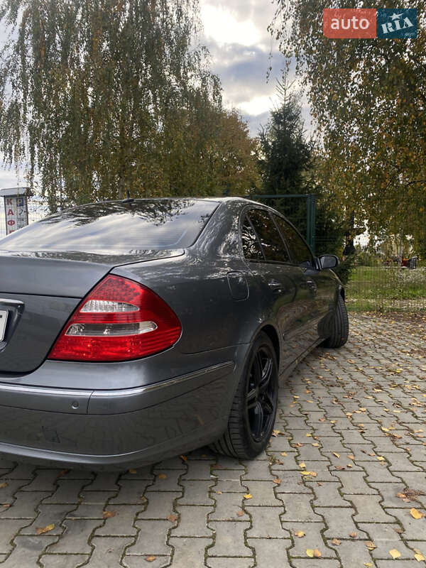Седан Mercedes-Benz E-Class 2004 в Стрые