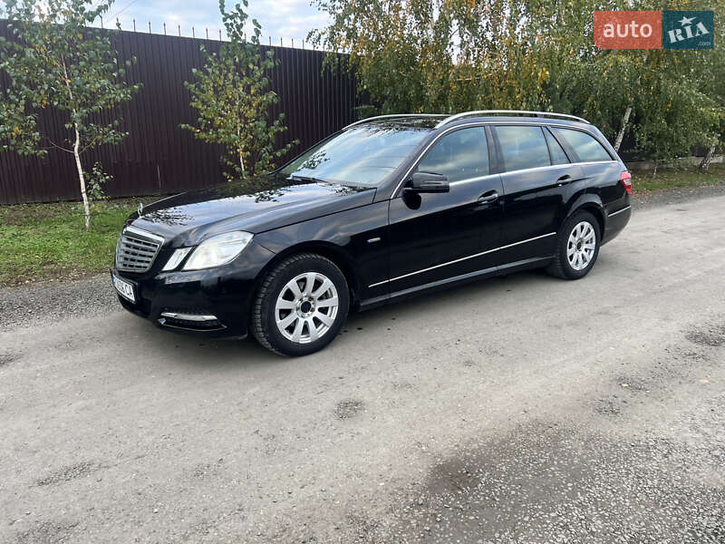 Універсал Mercedes-Benz E-Class 2010 в Луцьку