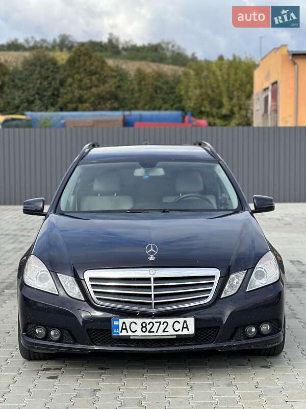 Универсал Mercedes-Benz E-Class 2010 в Нововолынске