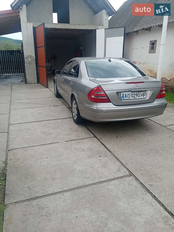 Седан Mercedes-Benz E-Class 2003 в Вилке