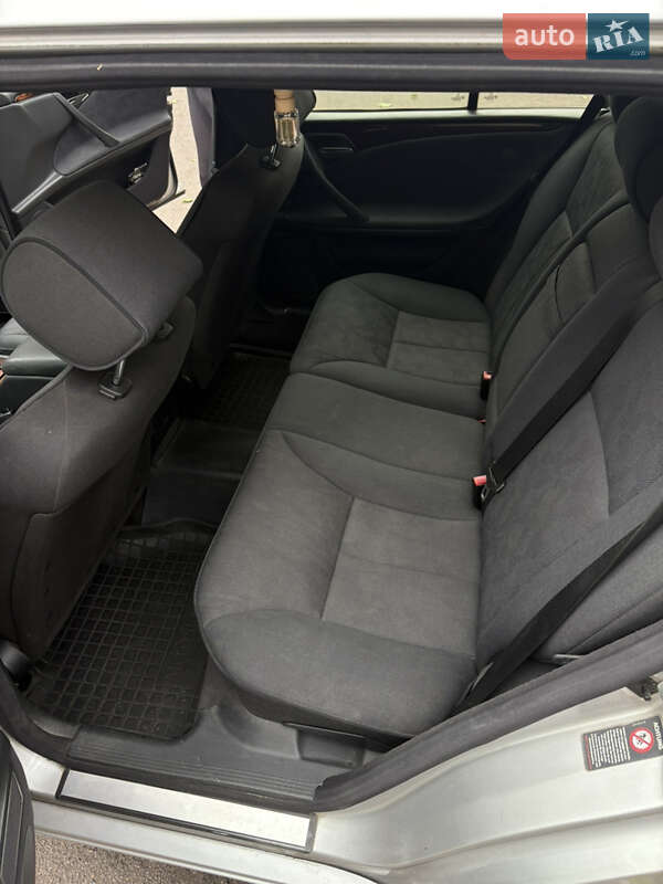 Универсал Mercedes-Benz E-Class 2001 в Черкассах