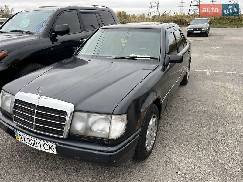 Седан Mercedes-Benz E-Class 1989 в 