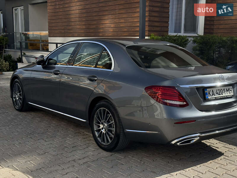 Седан Mercedes-Benz E-Class 2016 в Києві