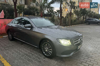 Седан Mercedes-Benz E-Class 2016 в 