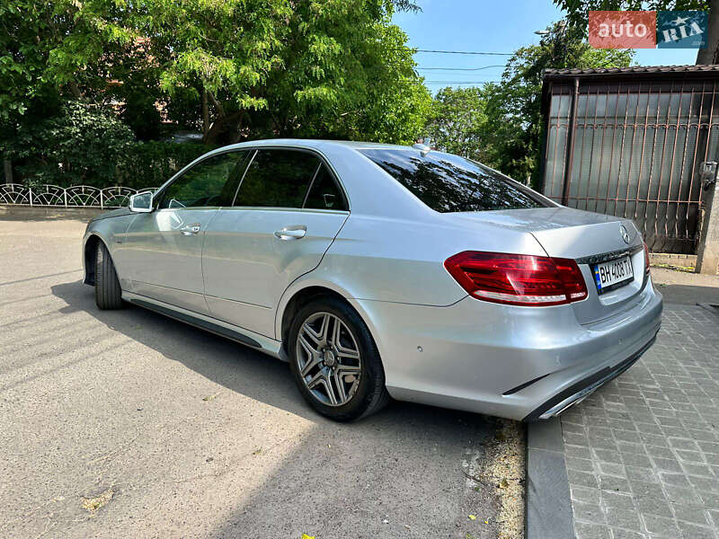 Седан Mercedes-Benz E-Class 2011 в Одесі
