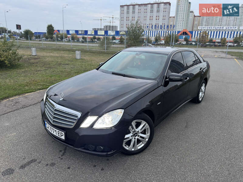 Седан Mercedes-Benz E-Class 2009 в Киеве
