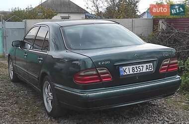 Седан Mercedes-Benz E-Class 2000 в 
