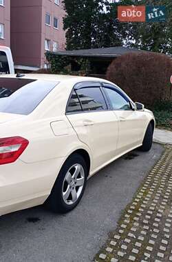 Седан Mercedes-Benz E-Class 2011 в 