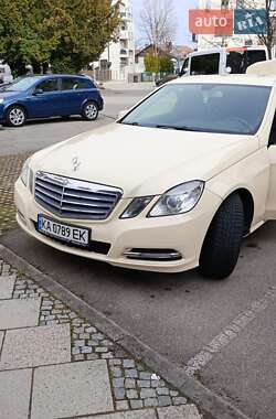Седан Mercedes-Benz E-Class 2011 в 