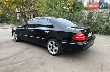 Седан Mercedes-Benz E-Class 2005 в 