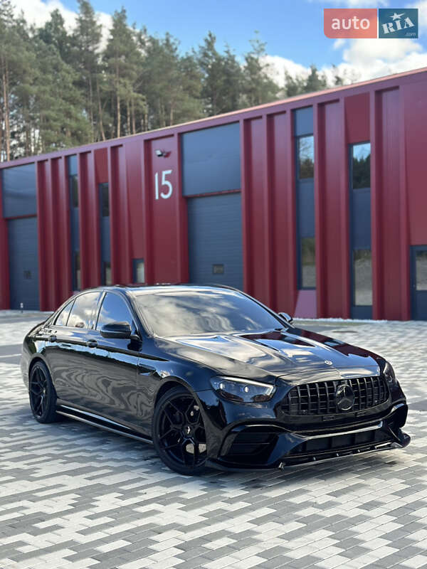 Седан Mercedes-Benz E-Class 2016 в Львове