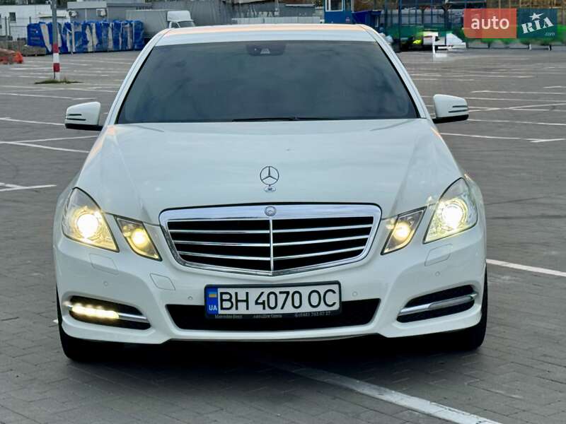 Седан Mercedes-Benz E-Class 2011 в Одессе