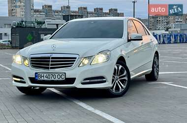 Седан Mercedes-Benz E-Class 2011 в 