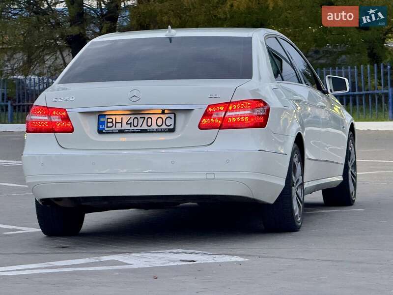 Седан Mercedes-Benz E-Class 2011 в Одессе