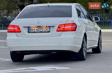 Седан Mercedes-Benz E-Class 2011 в 