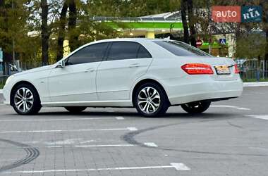 Седан Mercedes-Benz E-Class 2011 в 
