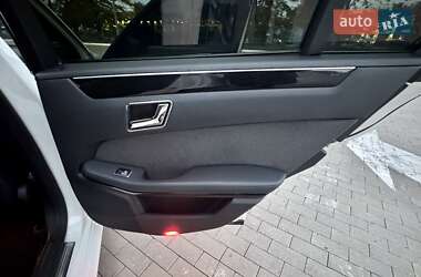 Седан Mercedes-Benz E-Class 2011 в 