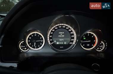Седан Mercedes-Benz E-Class 2011 в 