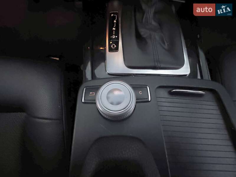 Седан Mercedes-Benz E-Class 2011 в Одессе