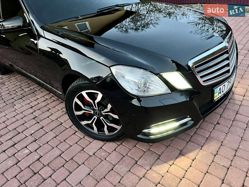 Седан Mercedes-Benz E-Class 2012 в Тячеве фото 2 Седан Mercedes-Benz E-Class 2012 в Тячеве