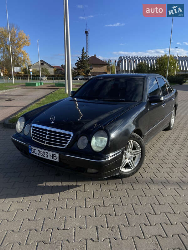 Седан Mercedes-Benz E-Class 2000 в Ивано-Франковске