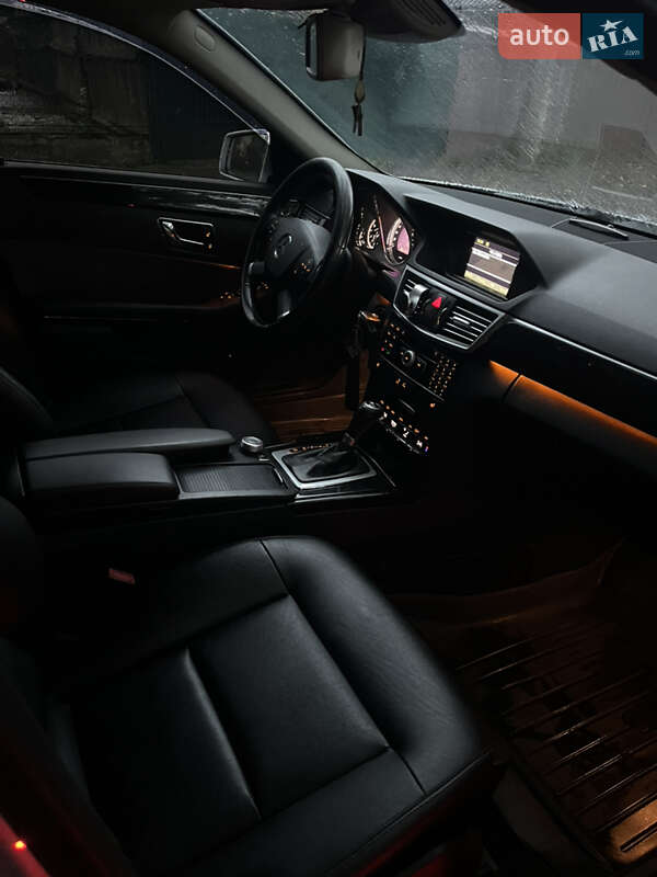 Універсал Mercedes-Benz E-Class 2010 в Рахові фото 14 Універсал Mercedes-Benz E-Class 2010 в Рахові