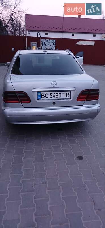 Седан Mercedes-Benz E-Class 2001 в Львові