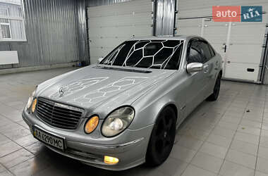 Седан Mercedes-Benz E-Class 2002 в Киеве