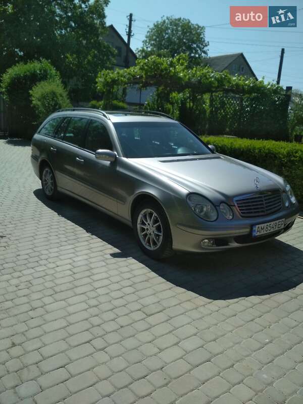 Универсал Mercedes-Benz E-Class 2004 в Звягеле