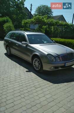 Універсал Mercedes-Benz E-Class 2004 в  фото 6 Універсал Mercedes-Benz E-Class 2004 в