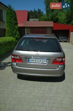 Універсал Mercedes-Benz E-Class 2004 в  фото 8 Універсал Mercedes-Benz E-Class 2004 в