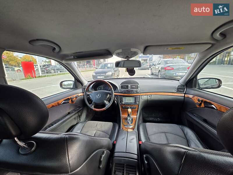 Седан Mercedes-Benz E-Class 2004 в Могилев-Подольске фото 2 Седан Mercedes-Benz E-Class 2004 в Могилев-Подольске